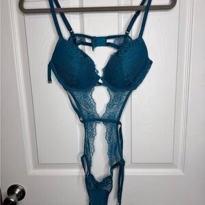 Very Sexy Rose Lace Strappy Teddy